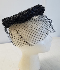 Vintage 1940s Black Veil Hat Fascinator Headpiece Netting 5180JR