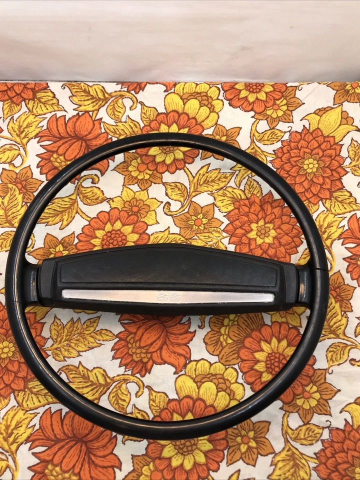 Chevrolet Camaro Chevelle Malibu SS Super Sport Volante Botón Bocina OEM Foto 3 de 4