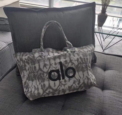 ALO Yoga Large Gray Tie-Dye Canvas Tote Bag – Cotton Travel & Gym