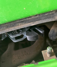 Deutz DX Agrostar Agroprima Haubenhalter Verschluss Schnapper