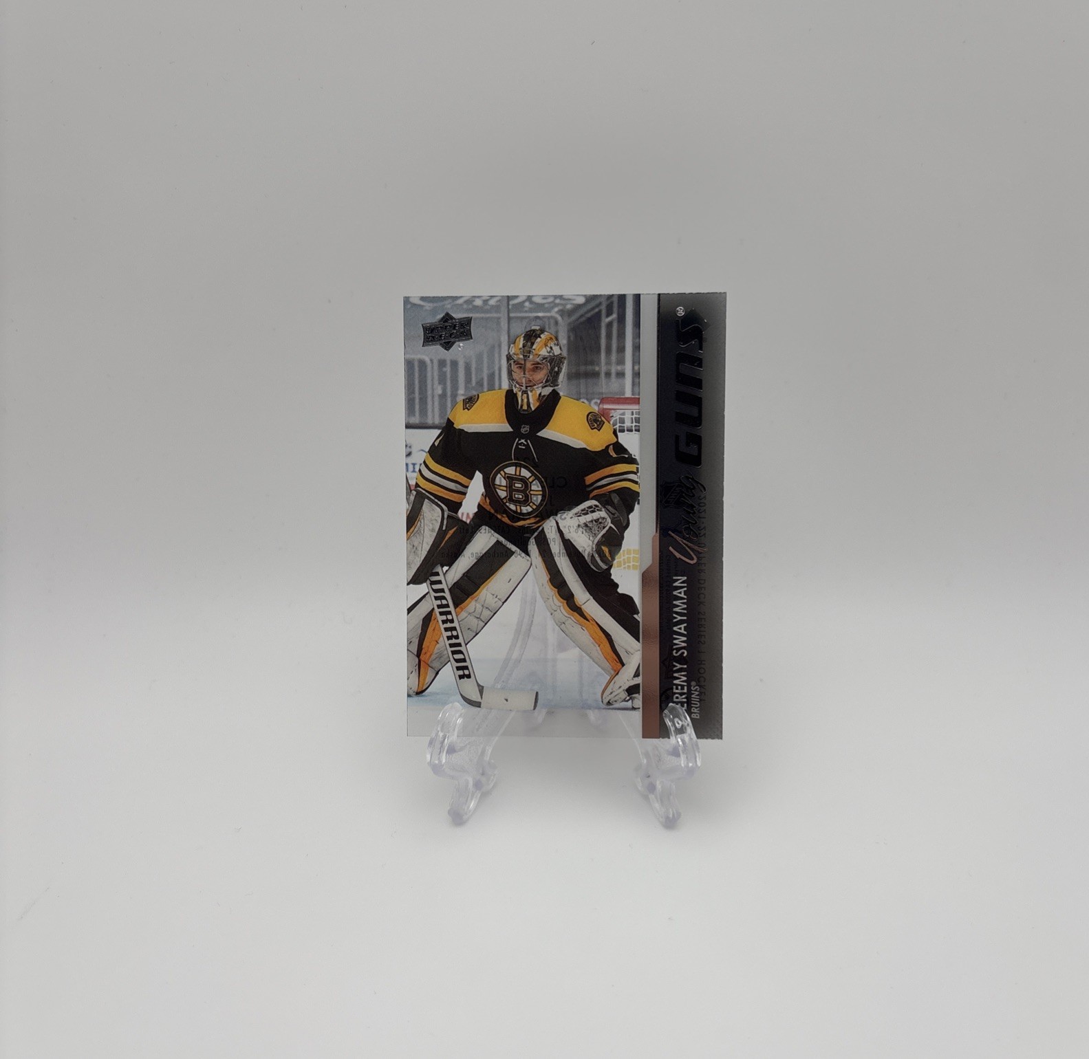 2021-22 Upper Deck Series 1 - Young Guns Clear Cut Jeremy Swayman #226