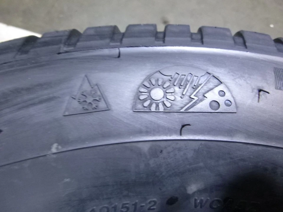 Ganzjahresreifen 215/65 R16 102V / Satz (4 Stk.) Bridgestone - Bild 4 von 4