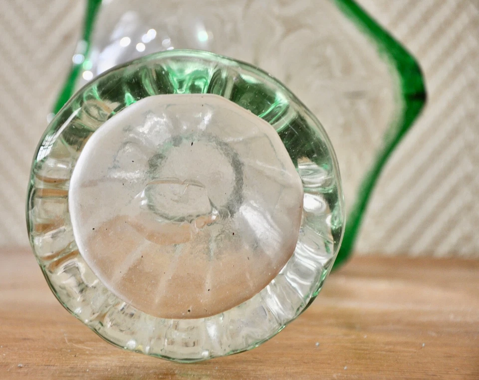 Mundgeblasene Glasvase in Form eines Eisbechers - Bild 3 von 4