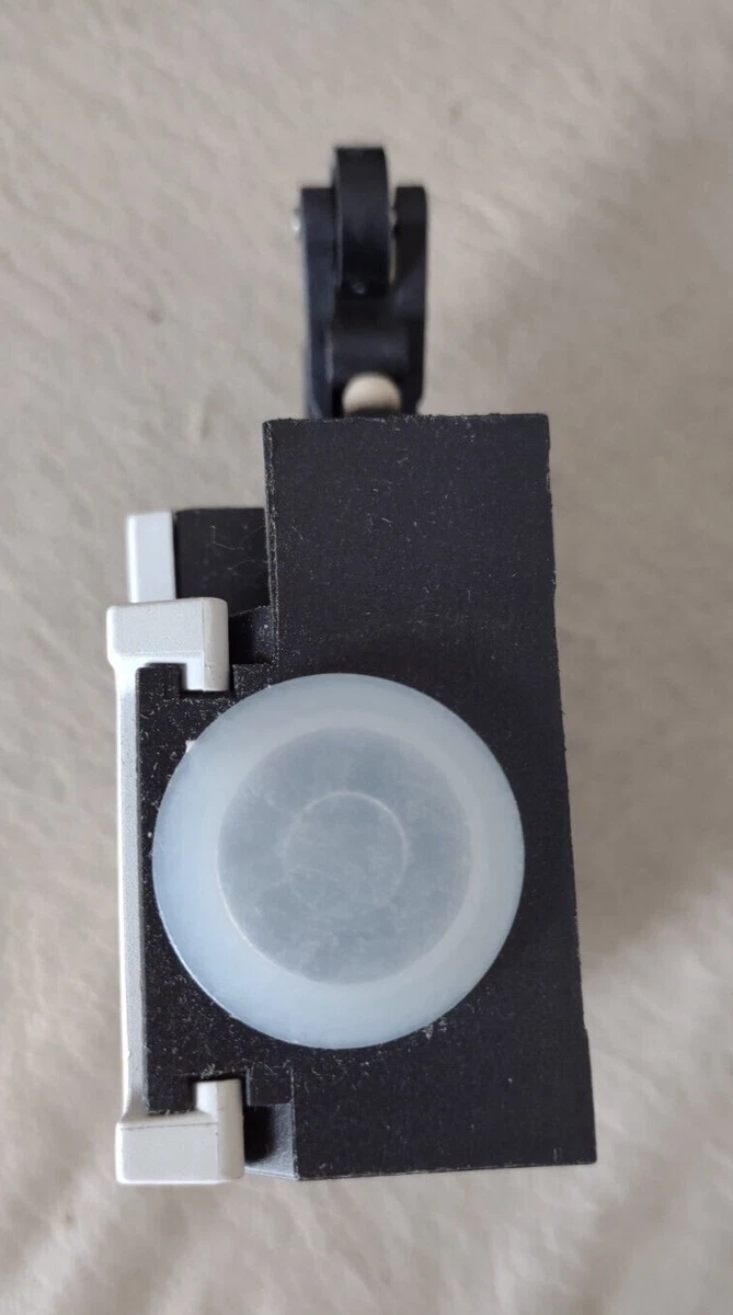 EATON AT0 11 1 IA LIMIT SWITCH PLUNGER AT0-11-1-IA