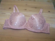 MAMIA Lingerie Peach Padded Lace Bra Size 34B EUC