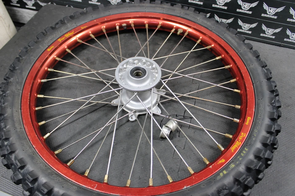 Yamaha YZ250F 2006 YZ426F YZ450F rueda profesional roja OEM buje llanta delantera neumático Foto 4 de 4