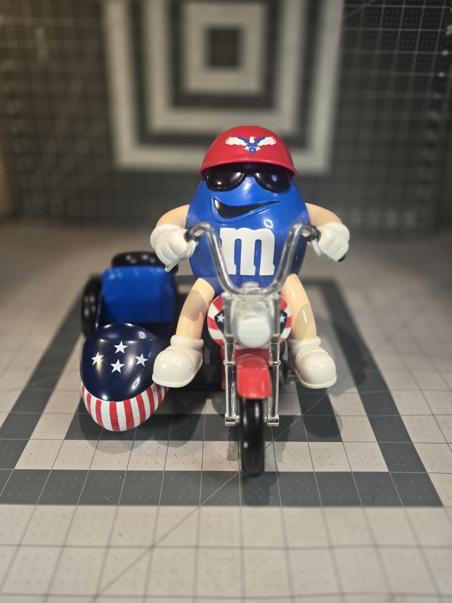 M&M's バイクとサイドカー フィギュア M&M Peanut Character Freedom Rider Motorcycle Sidecar Patriotic