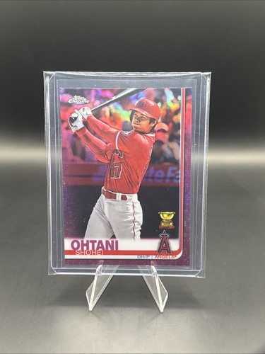 Shohei Ohtani [Pink Refractor] #1 2019 Topps Chrome card
