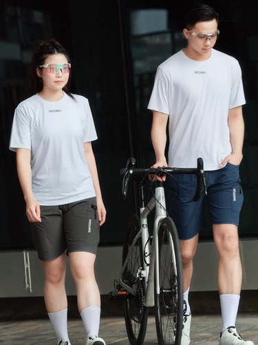 Pantalones de ciclismo 2 en 1 acolchados MTB Short resistentes a la abrasión transpirables WOSAWE para hombre y mujer - Vídeo 1 de 1