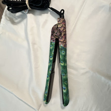 SUTRA Electric Flat Iron Hair Straightener HS911 105W Green Peacock Print