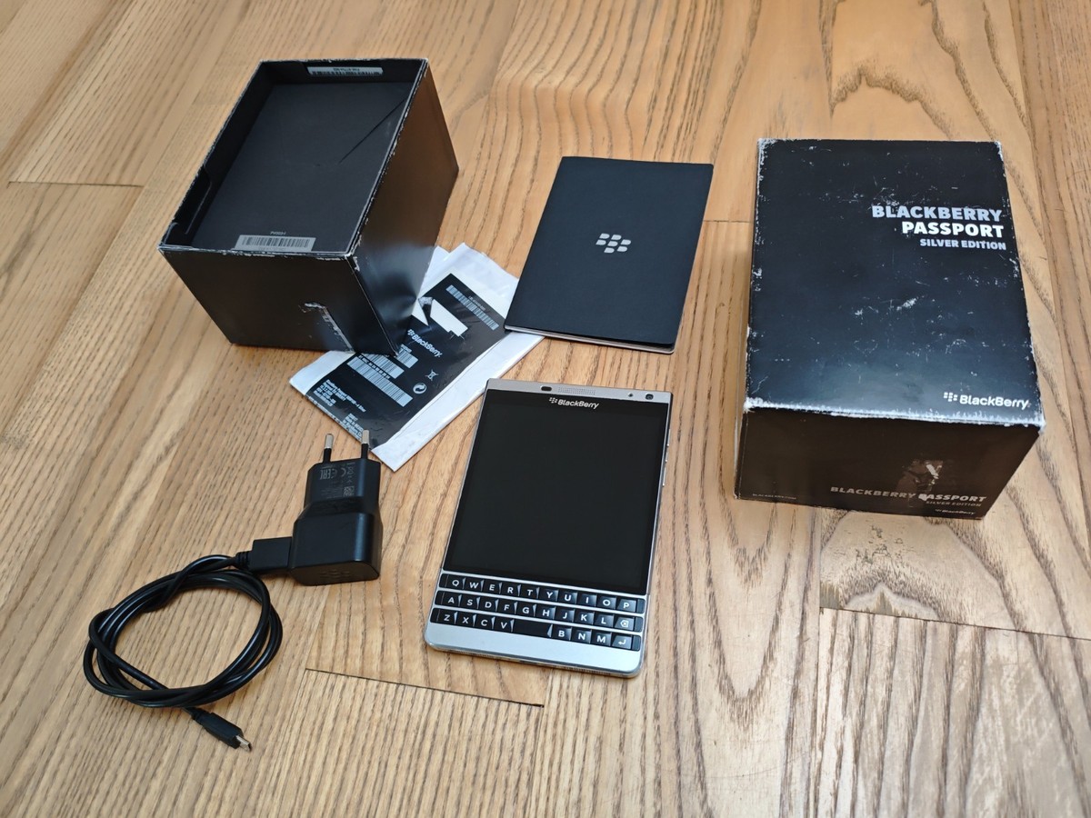 BlackBerry Passport - 32 GB - Silver (Unlocked) for sale online | eBay