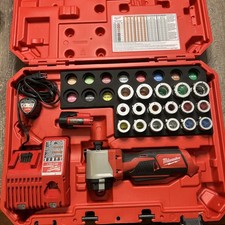 Milwaukee 2435cu-21 M12 Cable Stripper Kit fo...