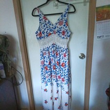 Suzanne Betro Floral Maxi Dress M White Blue Red V-Neck Crochet Lace Waist Boho