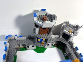 LEGO Castle: King's Castle 70404 (2013) Retired. See description.