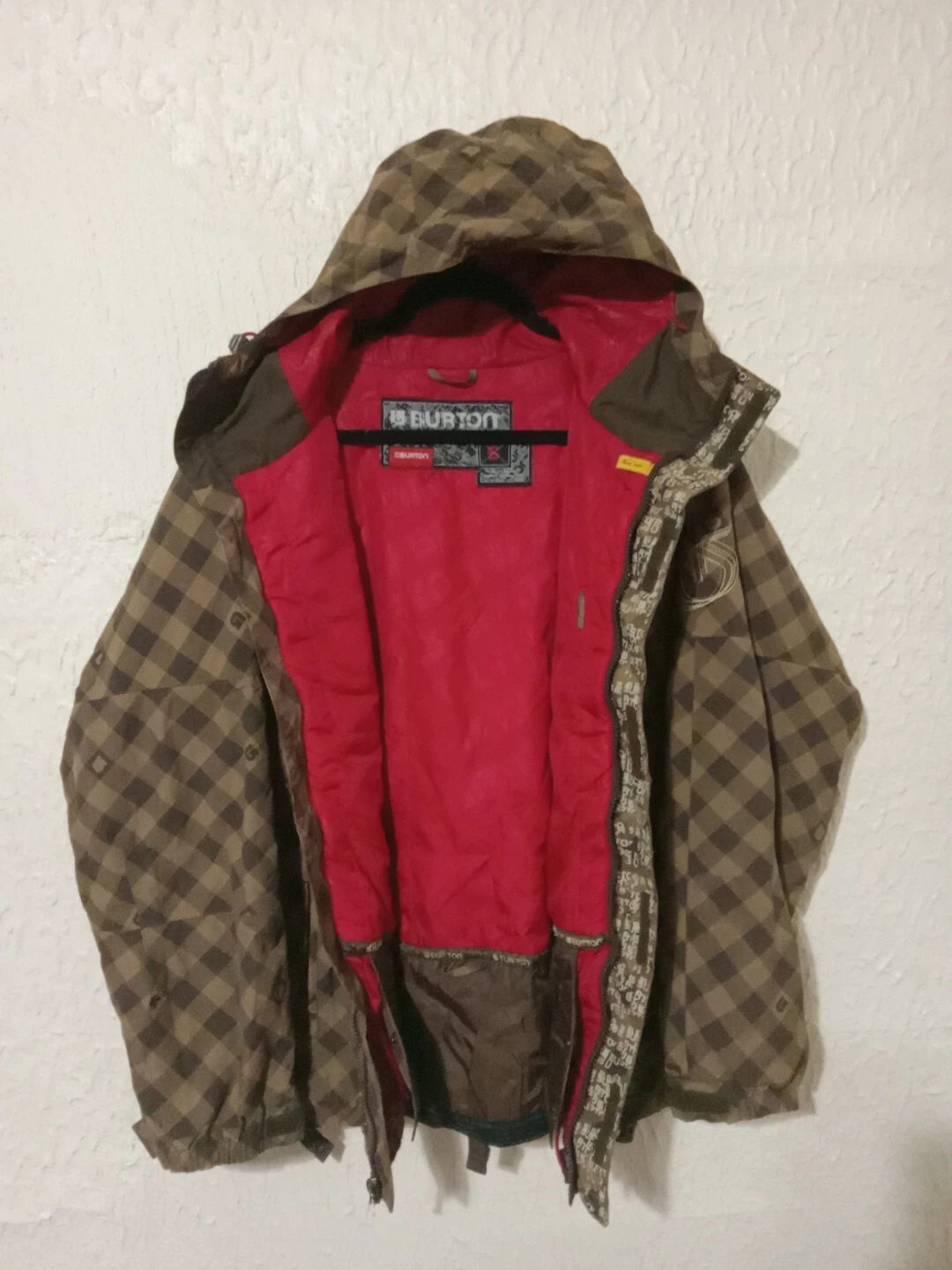burton snowboarding ski diamond checker pattern jacket