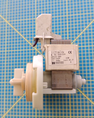 Miele Waschmaschine Wasserablaufpumpe Laugenpumpe 9361220