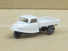 Goliath Dreiradwagen mit Pritsche in grauweiß ohne Box Wiking 330 1:87