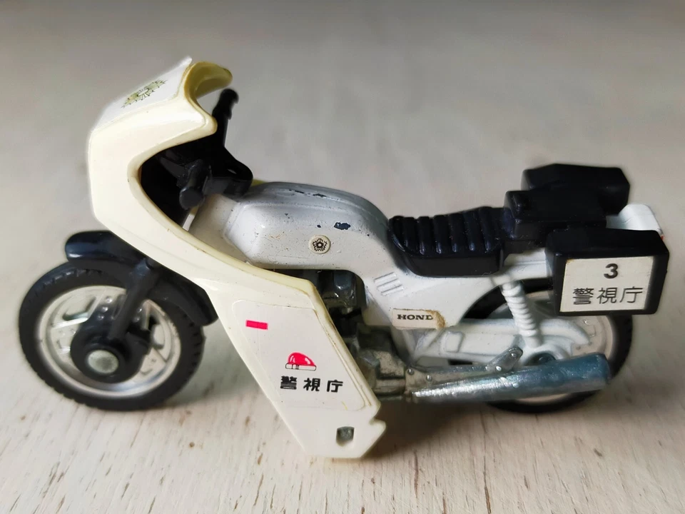Vintage Tomica Toys Honda CB750F 1:34 Motorcycle Police White Good Made In Japan - Image 3 of 4