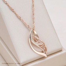 Glossy Pendant Necklace 585 Rose Gold Romantic Ethnic Jewelry for Women