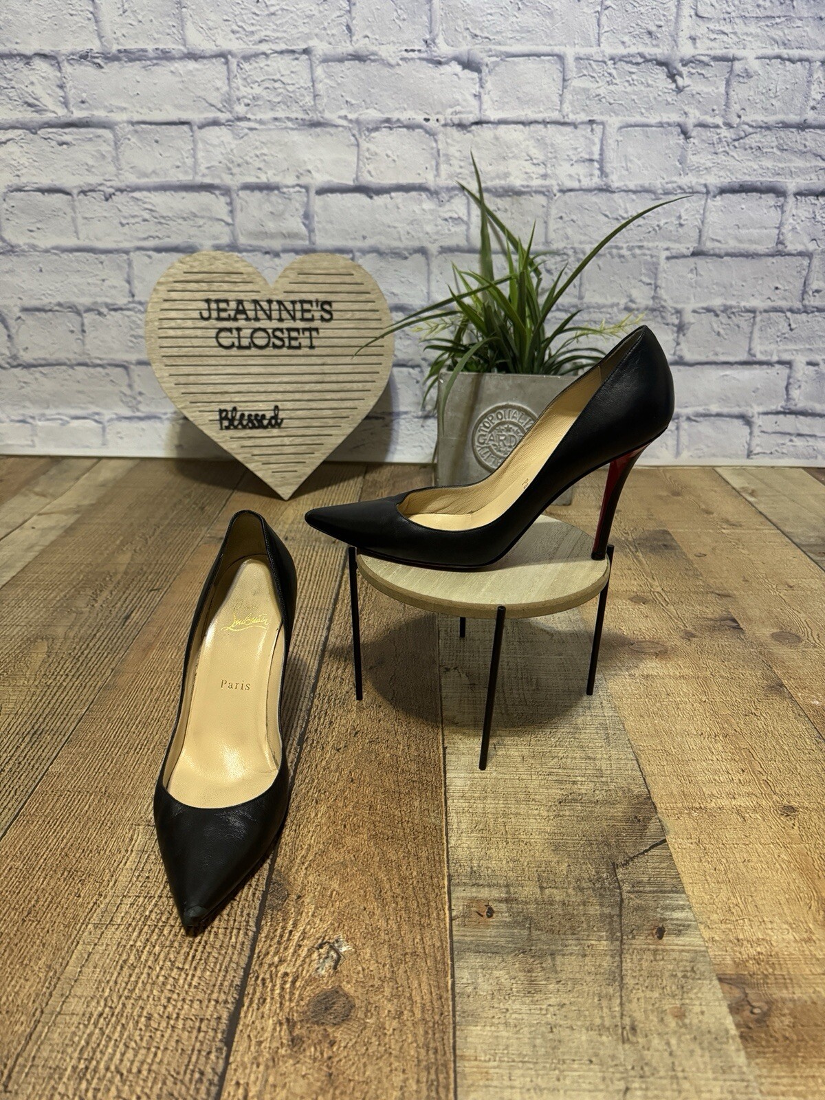 Christian Louboutin Apostrophy 100 Leather Pumps 38