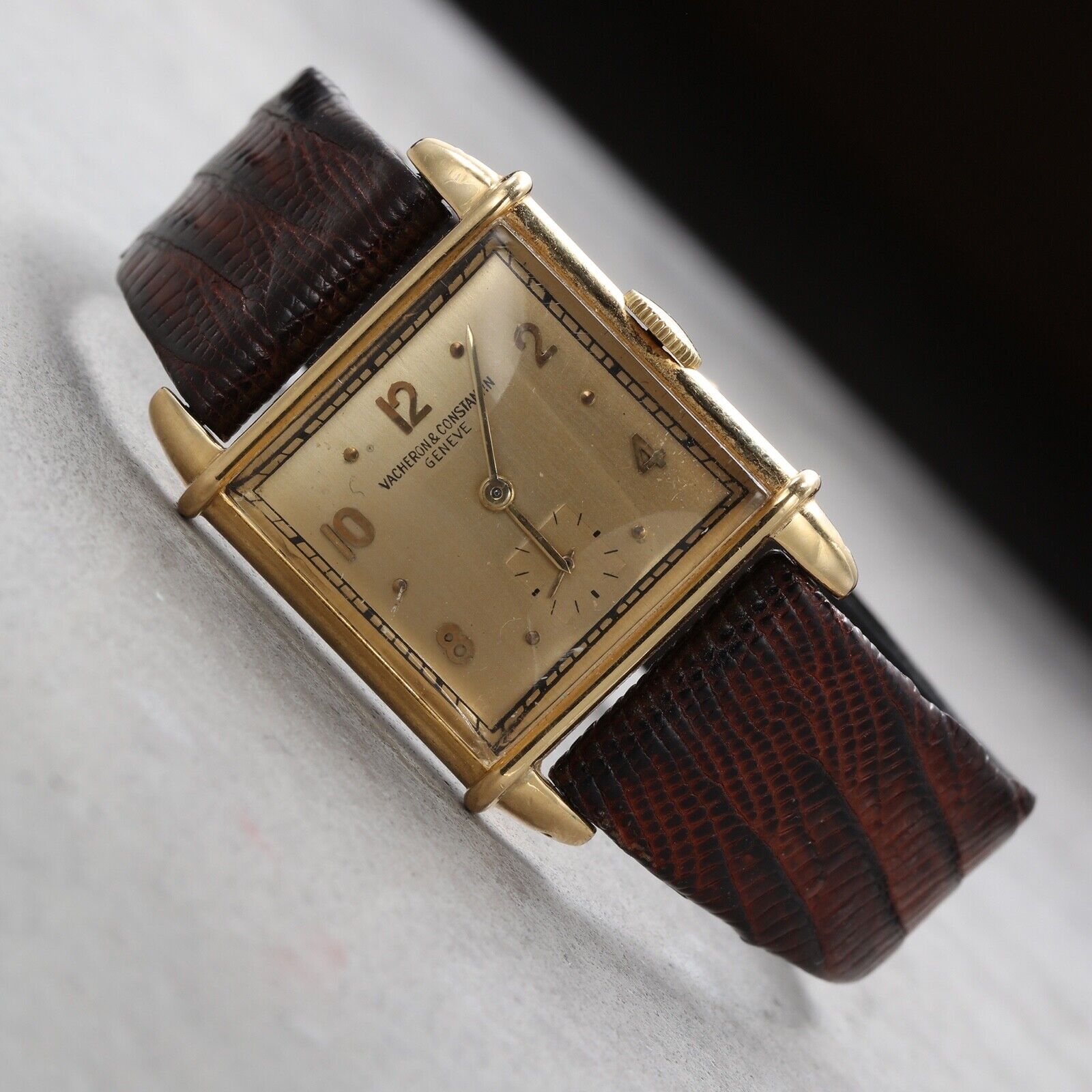 Vacheron and Constantin Swiss Geneve 18kt Yellow Gold Tank Wristwatch Men Manual