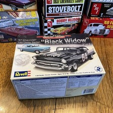Revell 4240 1/25 Scale 57 Chevrolet 150 Utili...