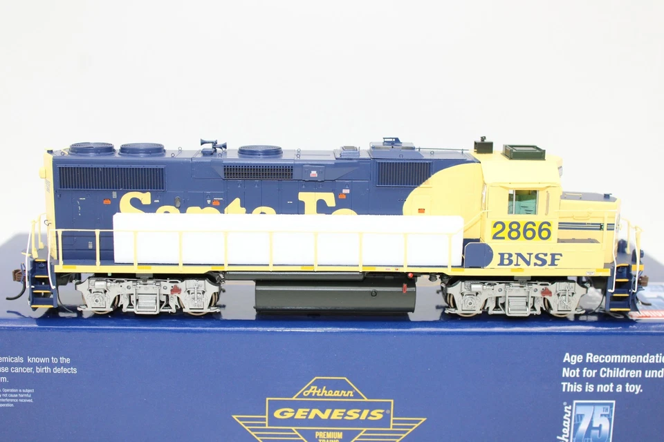 Athearn Genesis HO Santa Fe BNSF Patch GP39-2 Diesel Locomotive Ph. 2 #2866 NOS - Image 2 of 4