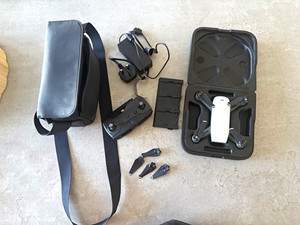 DJI Spark Fly More Bundle ( no battery’s) - excellent condition