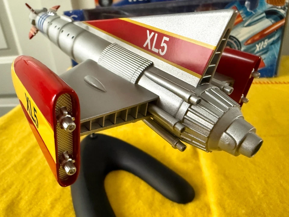FIREBALL XL5 WORLD SPACE PATROL DIECAST METAL SPACE SHIP / BRAND NEW RARE! - Image 4 of 4