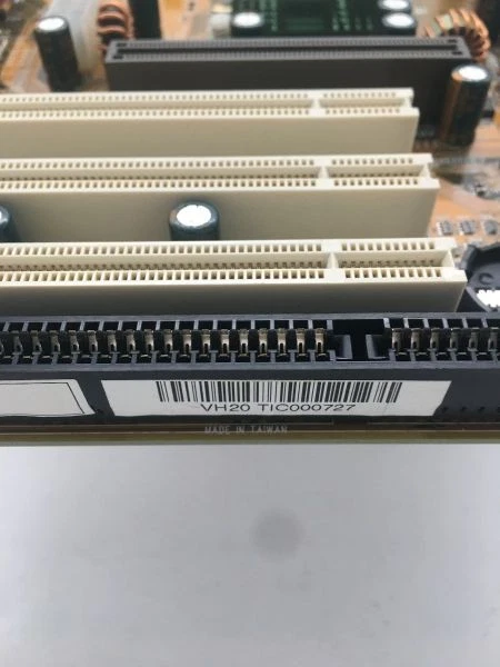 Abit vh-20 motherboard atx, via appolo pro 133, socket 370, 1x isa, 3x pci, p/2 - Image 4 of 4