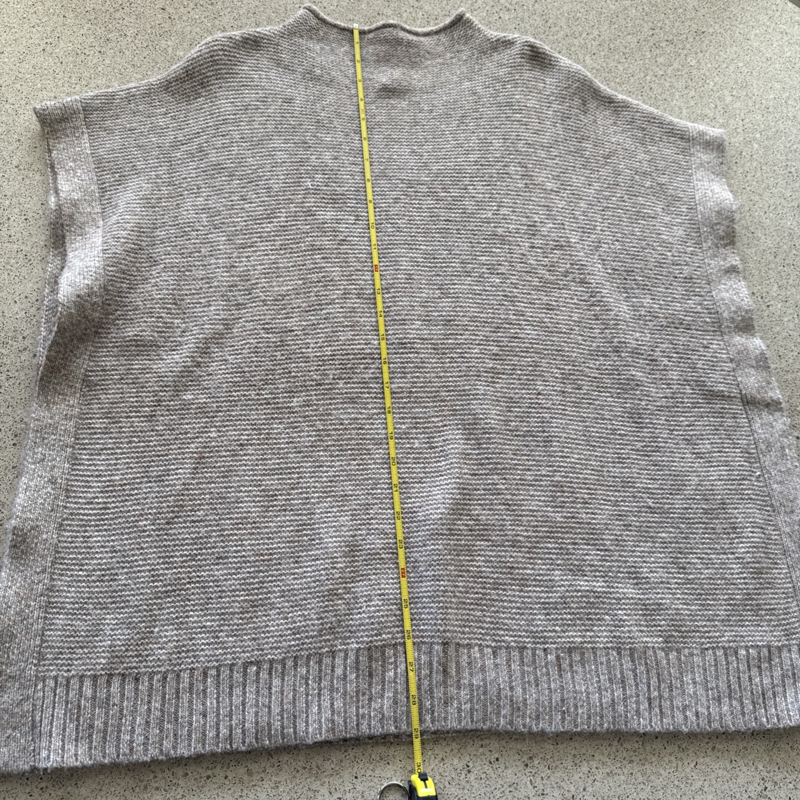 Universal Threads Women’s Light Brown Pullover Sw… - image 4