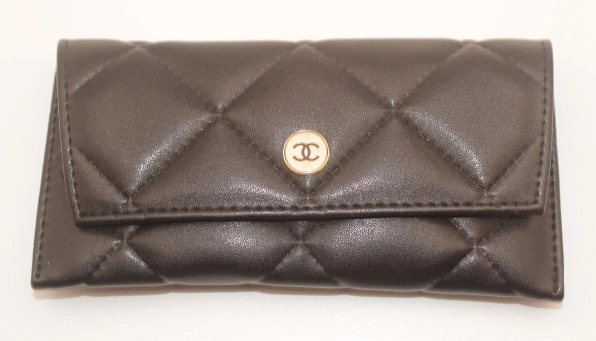 CHANEL Women display picture 1