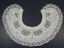 Beautiful Vintage Collar With Baskets