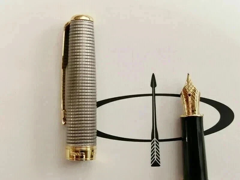 Good Grey Gird/Gold Clip Parker Sonnet Series Fine (F) Nib Fountain Pen No Box