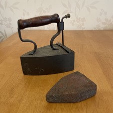 Antique Cast Iron Flat Iron With Insert