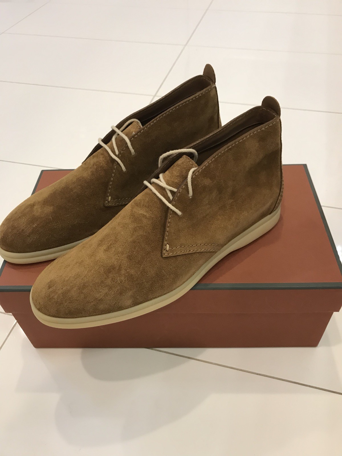 Loro Piana botas con cordones para hombre, Color Camello, al por menor , Totalmente Nuevo Loro Piana botas con cordones para hombre, Color Camello, al por menor , Totalmente Nuevo