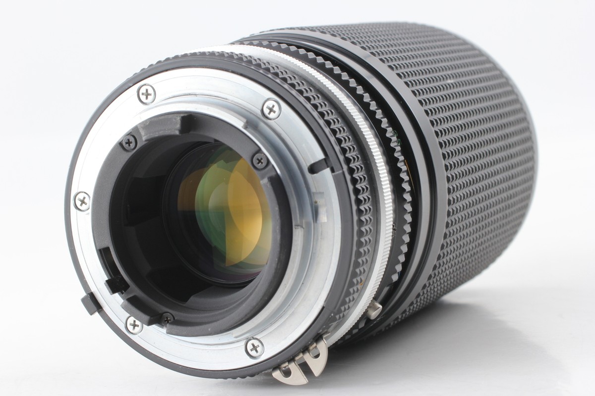 Near MINT] Nikon Ai-s Zoom Nikkor 35-200mm F3.5-4.5 MF Lens