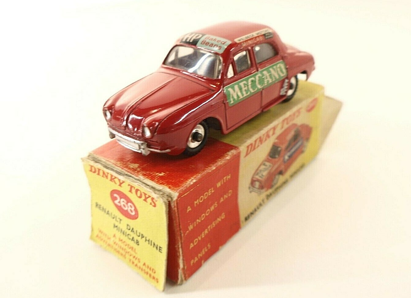 Dinky Toys GB N.268 Renault Dauphine Minicab Taxi Jamais Used IN Box 1/