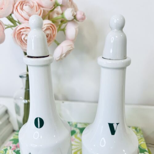 Vtg Portmeirion Botanic Garden Oil and Vinegar Cruet Set Iris Butterfly England - Picture 3 of 6