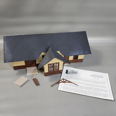 Walthers Corner Store Series Fairfield Station échelle O kit 933