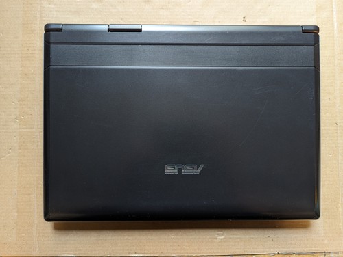 ASUS X50Z AP035C DEFEKT! KEIN BILD! ERSATZTEILSPENDER! Ohne HDD, Netzteil