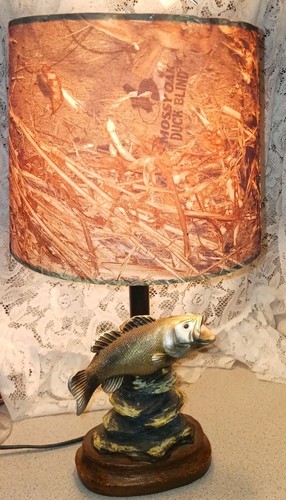 Vintage Bass Fishing Table Lamp Camouflage Shade ~ Nature Cabin Lodge Decor - Picture 7 of 9