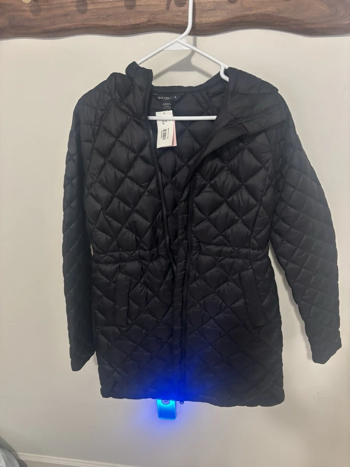 Athleta XS Whisper Featherless Puffer Parka, Black Quilted Coat Hood Active NWT - Image 3 of 4