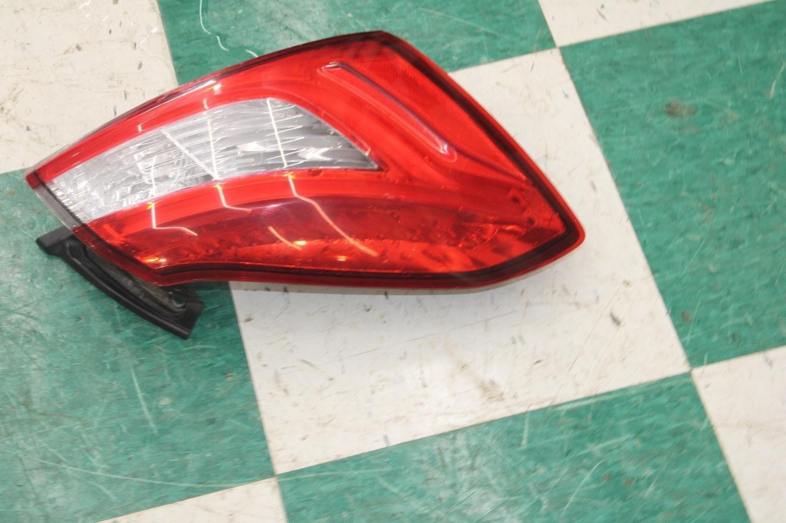 Maserati Ghibli 2014-2020 Left Tail light