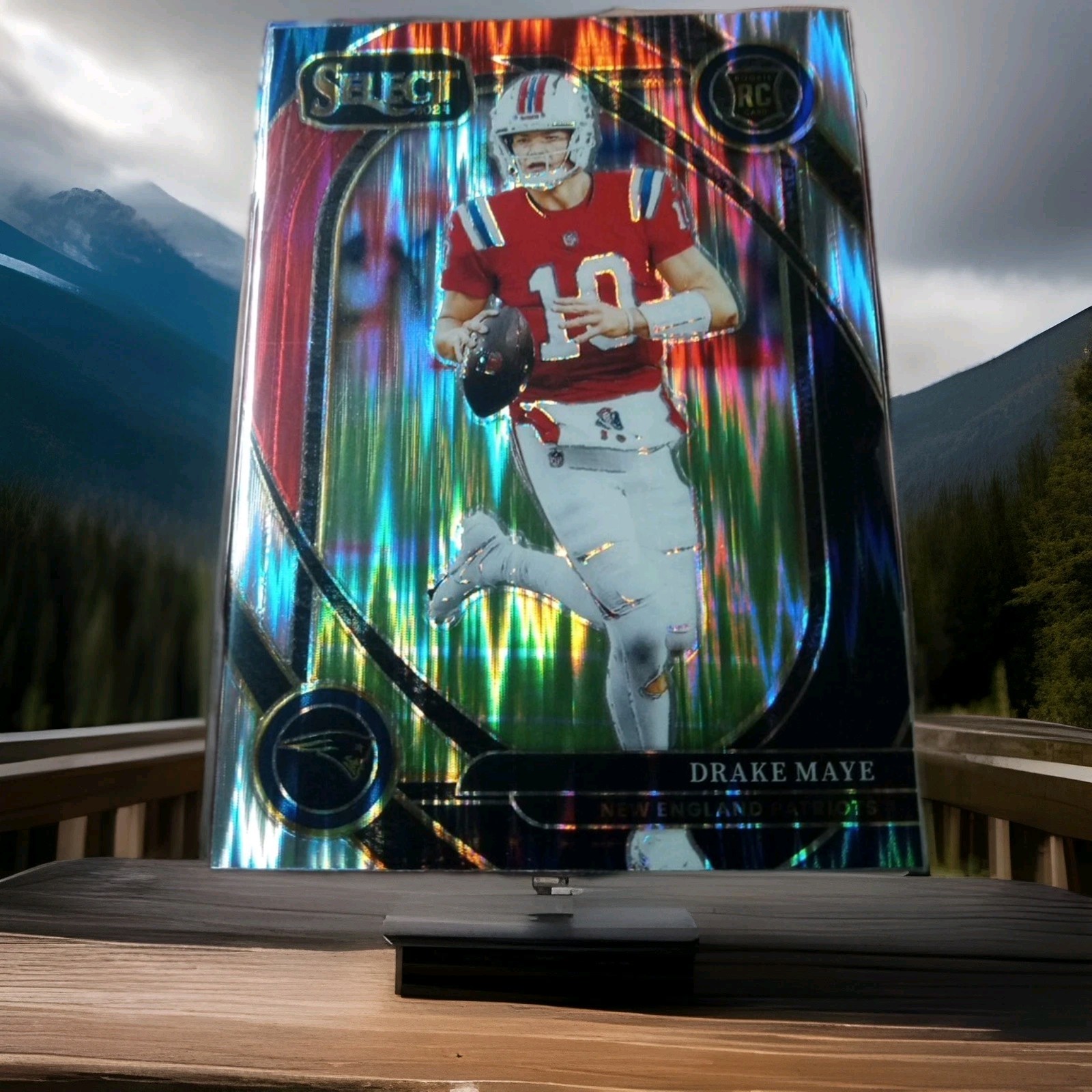 2024 Panini Select - Club Level Drake Maye #218 Black & Red Shock Prizm (RC)