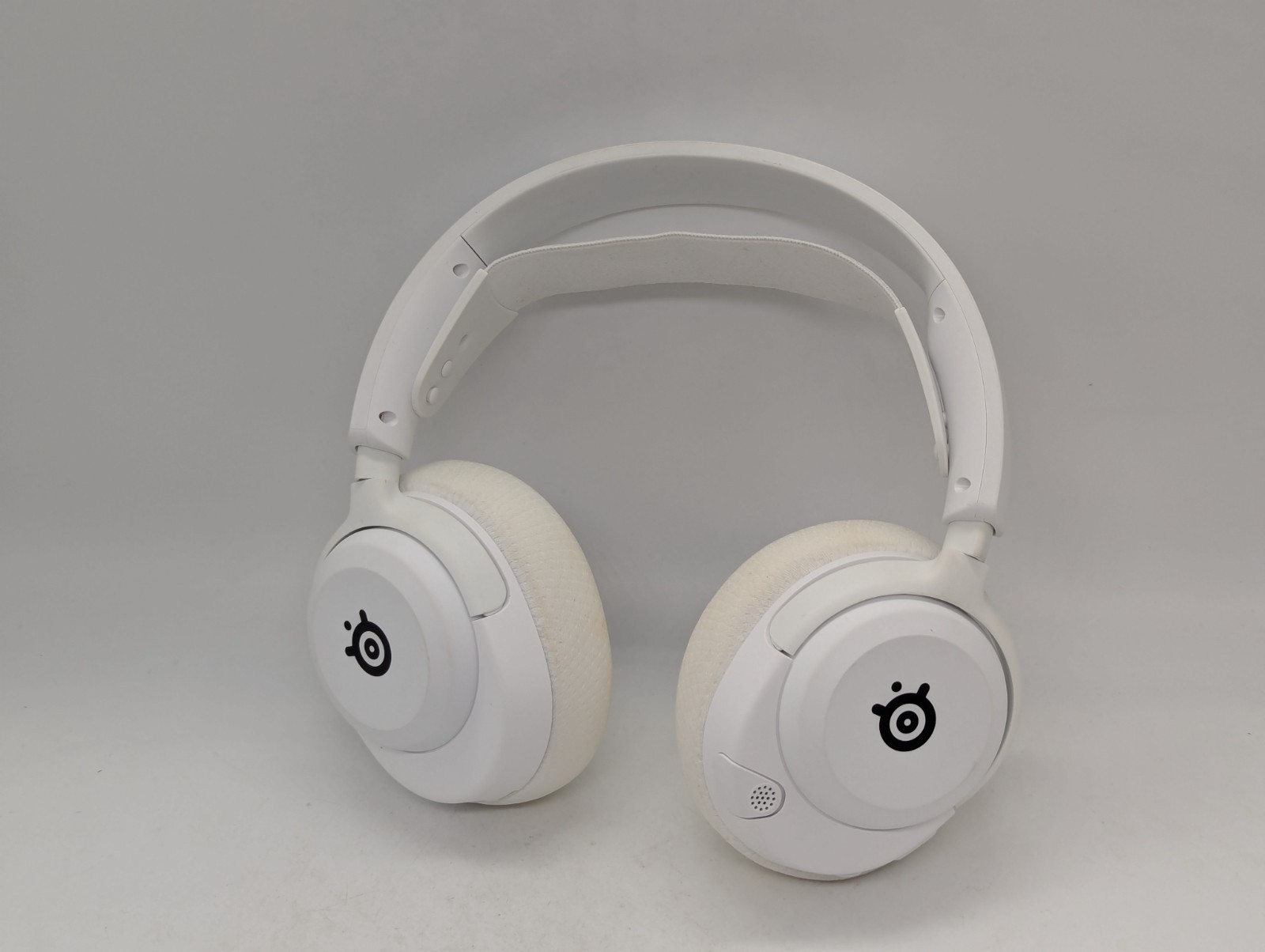 NO DONGLE SteelSeries Arctis Nova 5P wireless headset USB-C white for PS5 PS4 PC