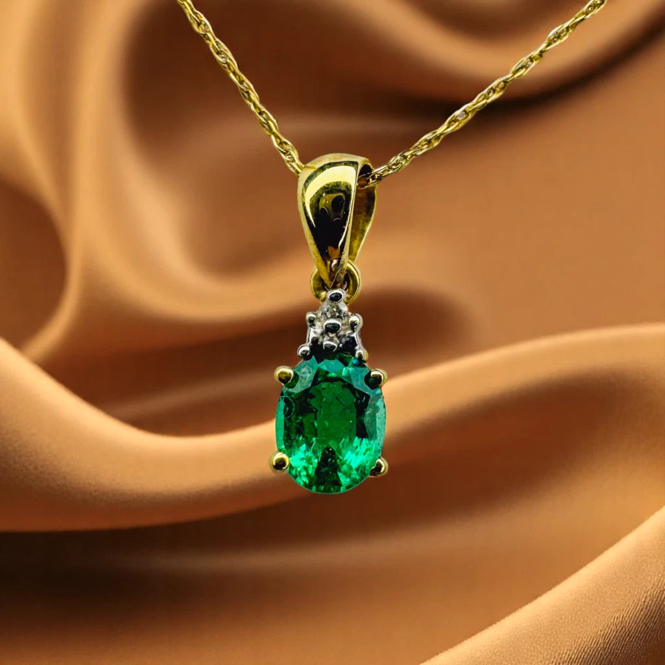 Natural Colombian Emerald & Diamond Necklace in 10K Gold-Vintage -18"- 1/3ct -1g - Image 4 of 4