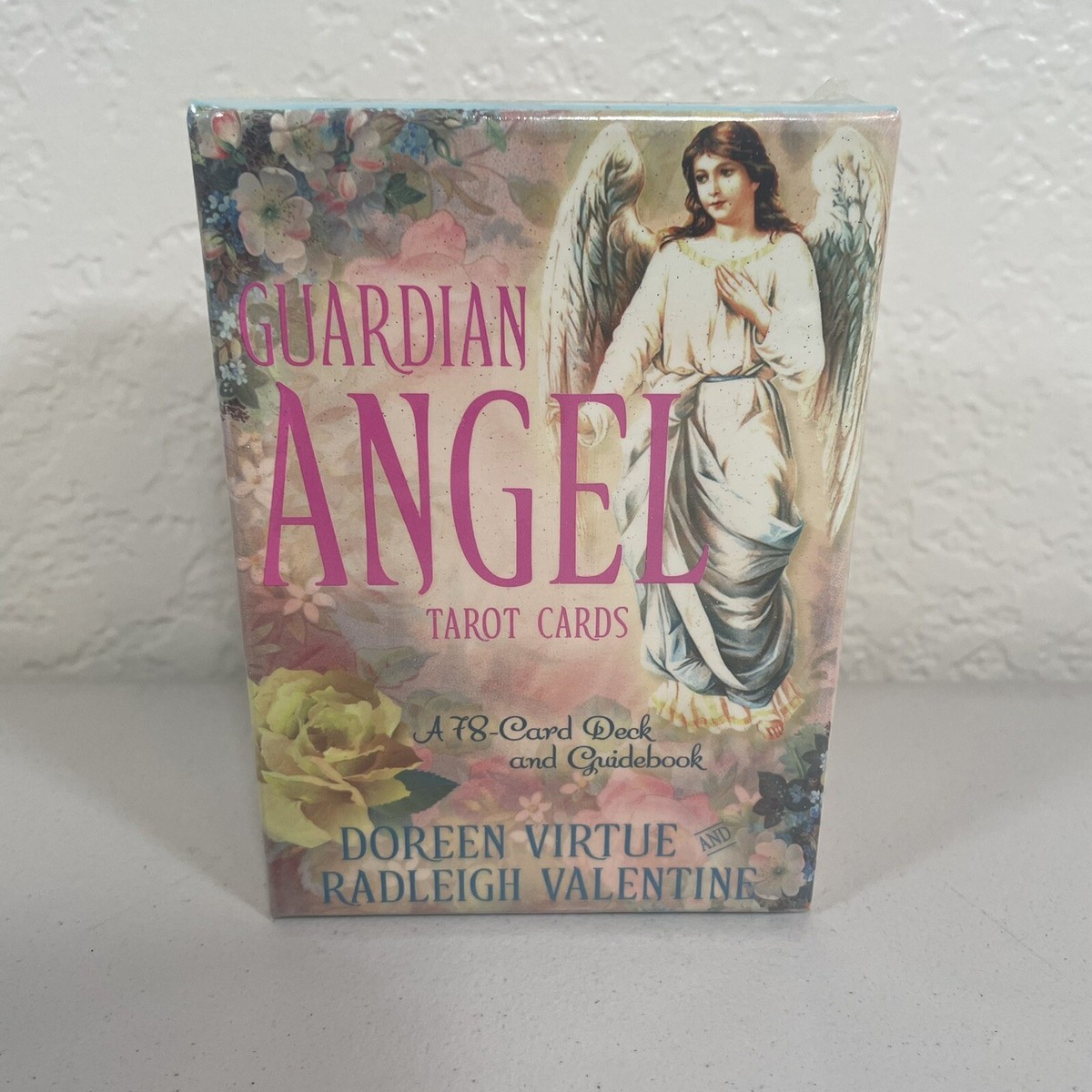 【正規品　タロットカード】 GUARDIAN ANGEL TAROT CARDS Guardian Angel Tarot Cards: A 78-Card Deck and Guidebook
