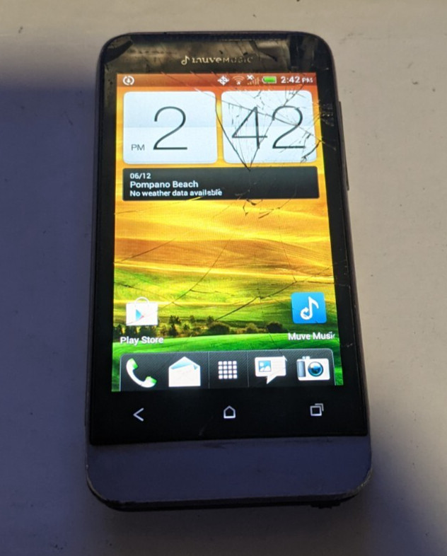 HTC One V 4GB Gray (Cricket) Read Below