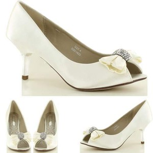 fancy bridal shoes